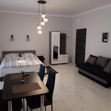 Apartamenty Polna Ostrowiec Swietokrzyski Exterior photo